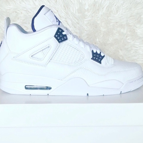‼️SOLD‼️ NIKE AIR JORDAN 4 RETRO SNEAKERS - Picture 3 of 11